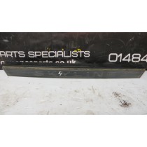 NISSAN SKYLINE R33 GT GTS REAR LIGHT CENTRE GARNISH