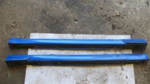 SUBARU IMPREZA STI V7 SIDE SKIRTS WITH SPATS BLUE
